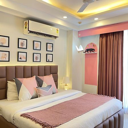 Bedchambers Medicity Serviced Apartments In Gurgáon Kültér fotó