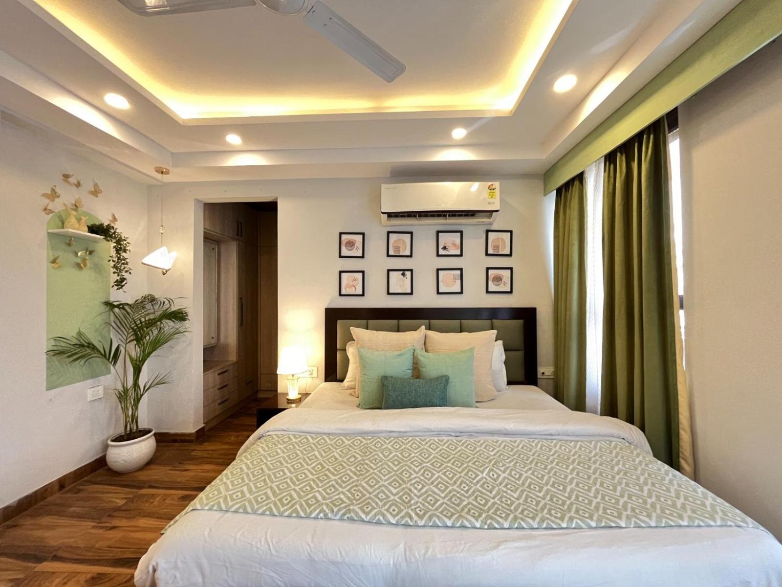 Bedchambers Medicity Serviced Apartments In Gurgáon Kültér fotó