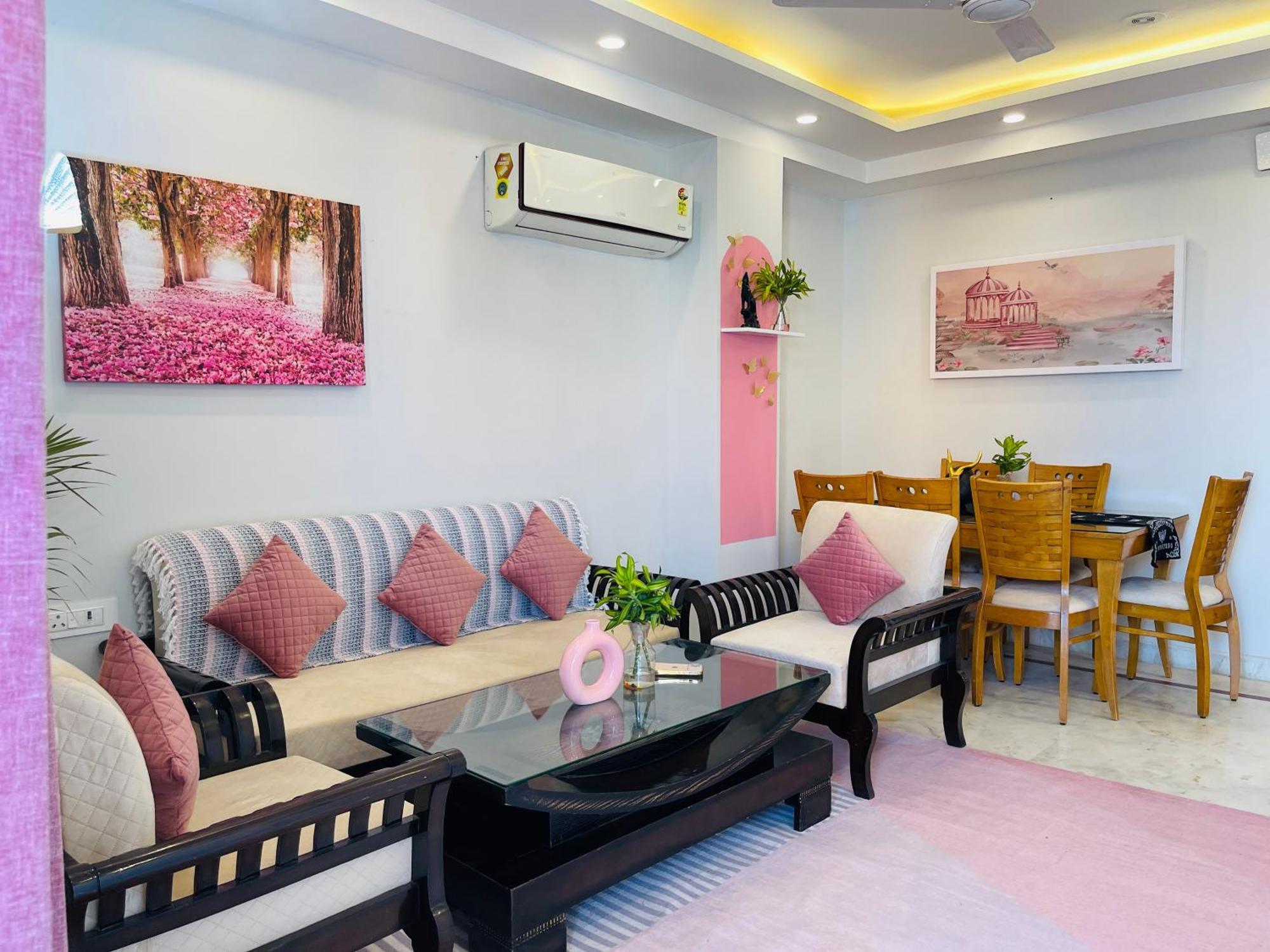 Bedchambers Medicity Serviced Apartments In Gurgáon Kültér fotó