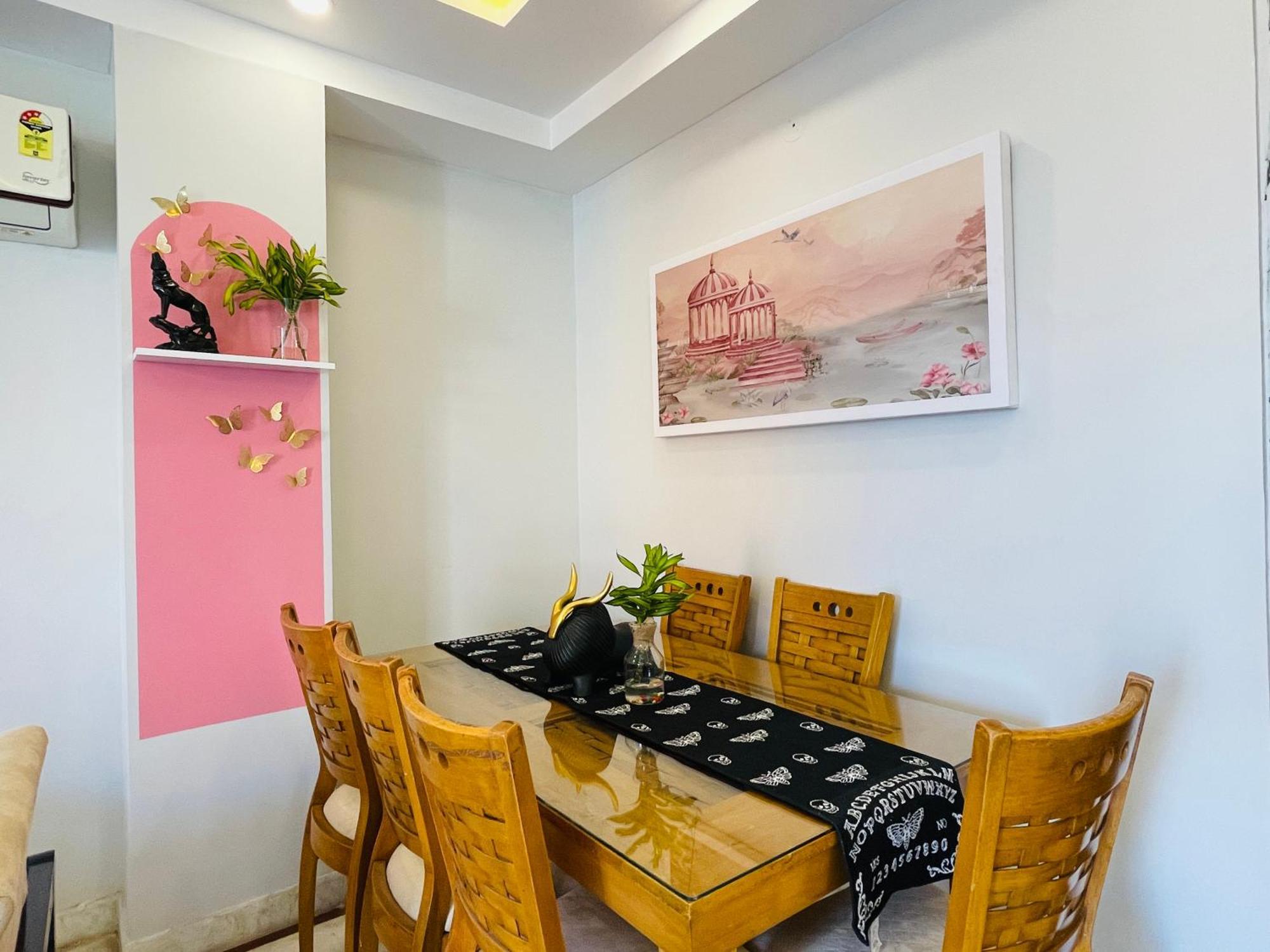 Bedchambers Medicity Serviced Apartments In Gurgáon Kültér fotó